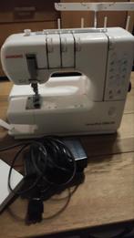Janome coverpro 1000CPX, Hobby en Vrije tijd, Naaimachines en Toebehoren, Ophalen, Gebruikt, Naaimachine, Janome