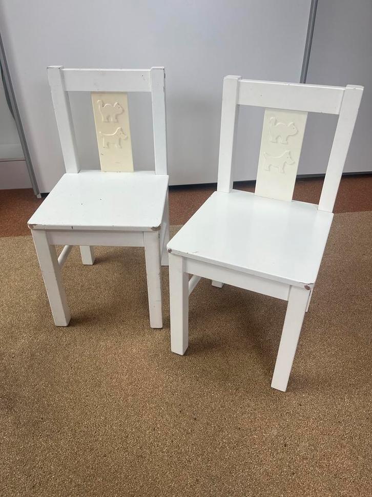 2 Kleine Kinderstoeltjes - 30cm Hoog, Kinderen en Baby's, Kinderkamer | Tafels en Stoelen, Gebruikt, Stoel(en), Ophalen
