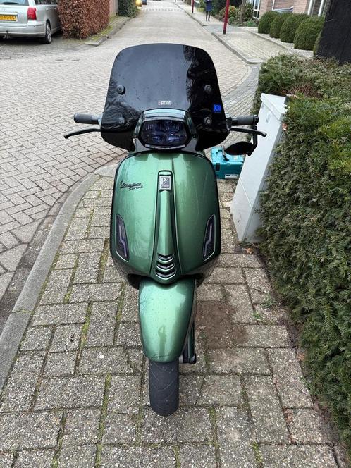 Vespa Sprint 45E5, full option - bouwjaar 2022, Fietsen en Brommers, Scooters | Vespa, Zo goed als nieuw, Overige modellen, Benzine
