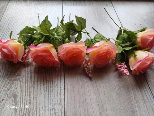 Diverse rozen in allerlei maten, Huis en Inrichting, Woonaccessoires | Kunstplanten en Kunstbloemen, Zo goed als nieuw, Ophalen of Verzenden
