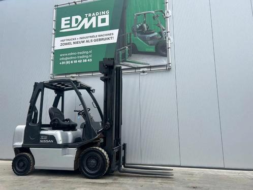 Nissan heftruck Diesel FD25 (bj 2006), Zakelijke goederen, Machines en Bouw | Heftrucks en Intern transport, Heftruck, Diesel