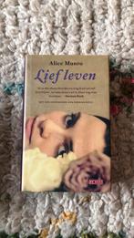Alice Munro - Lief leven, Ophalen of Verzenden, Zo goed als nieuw, Alice Munro