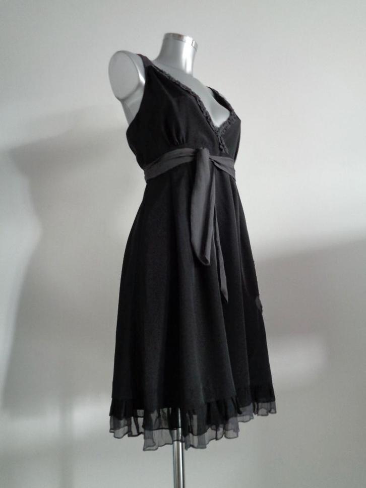 O-Four jurk maat 40 Nieuw met kaartjes, Kleding | Dames, Jurken, Nieuw, Maat 38/40 (M), Zwart, Knielengte, Ophalen of Verzenden