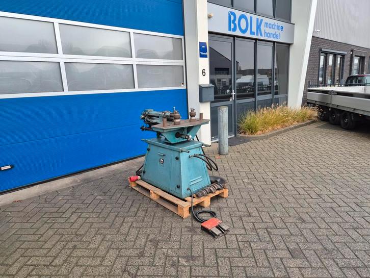 AMGA Buigmachine Hydraulisch, Pijpenbuiger 380V compleet!, Zakelijke goederen, Machines en Bouw | Metaalbewerking, Ophalen