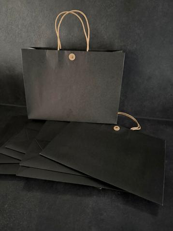 Papieren tassen 10 stuks nieuw beschikbaar voor biedingen