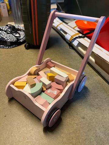 Loopfiets met houten blokjes beschikbaar voor biedingen
