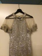 Prachtige zilveren galajurk met pailletten, Kleding | Dames, Jurken, Maat 38/40 (M), Ophalen of Verzenden, Zo goed als nieuw, Grijs