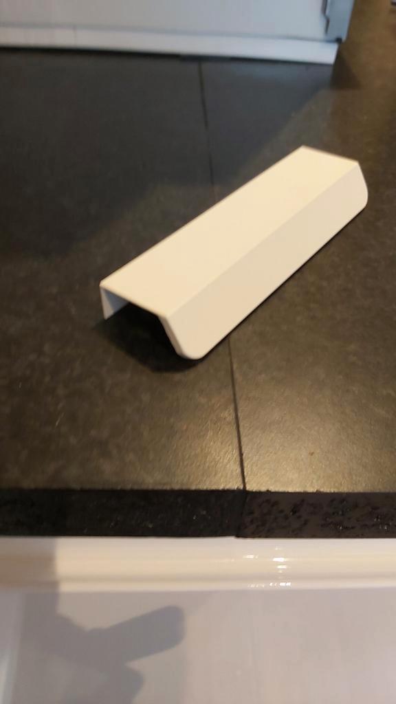 6x Ikea Billbro handgreepjes wit 14cm, Doe-het-zelf en Verbouw, Plinten en Afwerking, Nieuw, Overige typen, Kunststof, Minder dan 100 cm