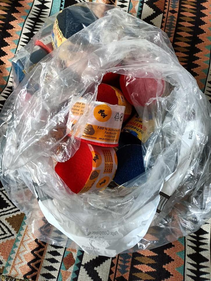 24 cups Smyrna Scheepjeswol – ZGAN, Hobby en Vrije tijd, Breien en Haken, Zo goed als nieuw, Breien of Haken, Wol of Garen, Ophalen of Verzenden