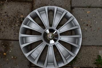 1 losse originele wieldop Alfa Romeo Mito 16 inch beschikbaar voor biedingen