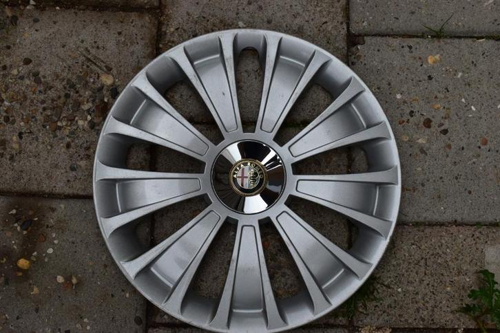 1 losse originele wieldop Alfa Romeo Mito 16 inch, Auto diversen, Wieldoppen, Gebruikt, Ophalen of Verzenden