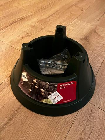 Kerstboomstandaard beschikbaar voor biedingen