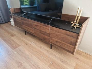 Gratis af te halen! Tv meubel beschikbaar voor biedingen