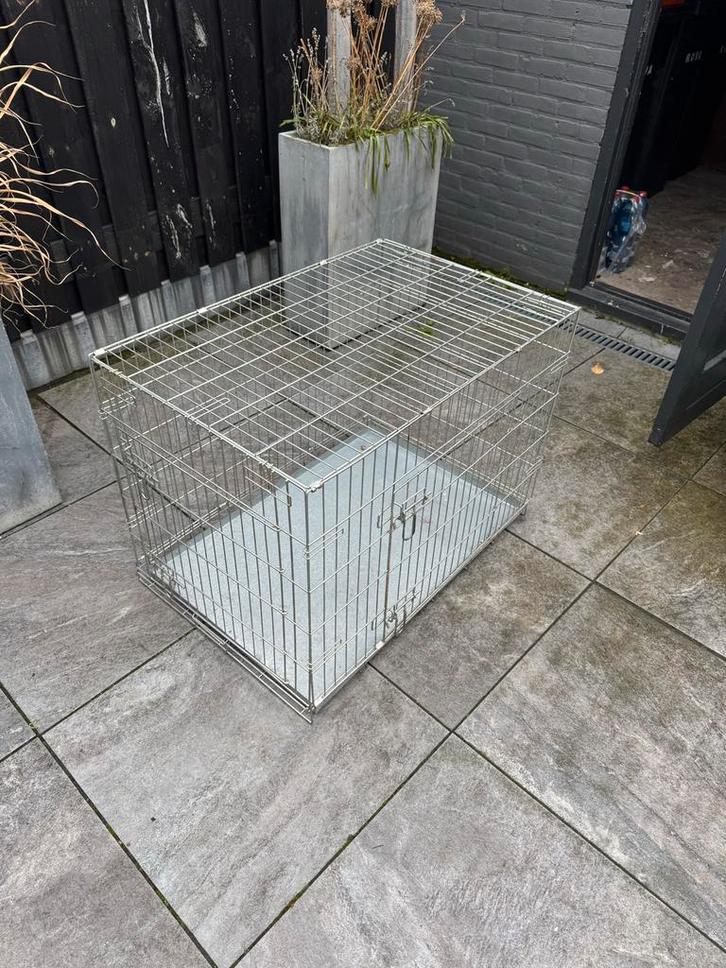Bench voor grote honden, gebruikt maar in goede staat, Dieren en Toebehoren, Hondenbenches, Gebruikt, Ophalen