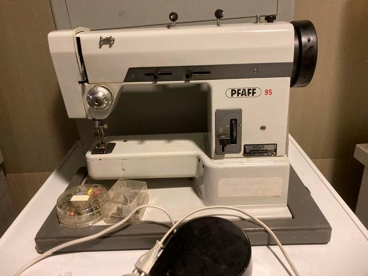 Pfaff 95 Naaimachine - Klassieker!, Hobby en Vrije tijd, Naaimachines en Toebehoren, Gebruikt, Naaimachine, Pfaff, Industrieel