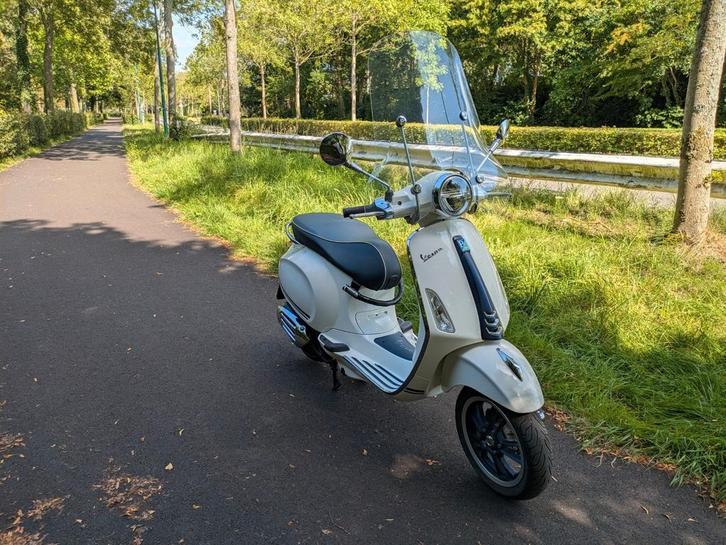 2019 Vespa Primavera Yacht Club Edition bromscooter 9.500 km, Fietsen en Brommers, Scooters | Vespa, Zo goed als nieuw, Overige modellen