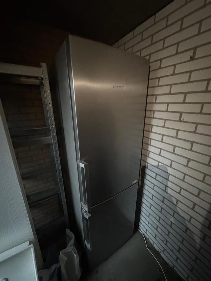 Bosch Koel-/Vriescombinatie (KGE36AI40), Witgoed en Apparatuur, Koelkasten en IJskasten, Zo goed als nieuw, Met aparte vriezer