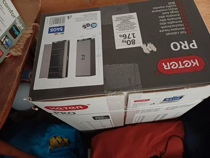 Keter Pro Tall Kunststof Opbergkast - Nieuw in doos, Huis en Inrichting, Kasten | Overige, Nieuw, Ophalen of Verzenden