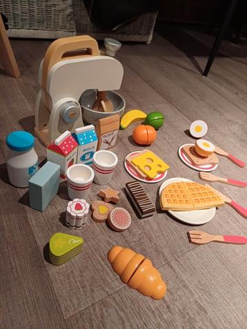 Houten mixer 14-delig en vulling houten picknickset. beschikbaar voor biedingen