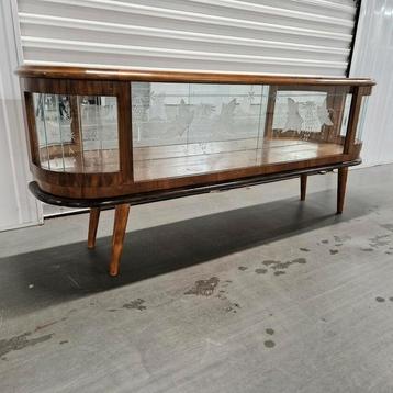 Vitrinekast dressoir uit jaren 50 60  beschikbaar voor biedingen