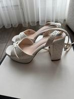 Sandalen met hak- Bruidsschoenen, Kleding | Dames, Schoenen, Ophalen of Verzenden, Zo goed als nieuw, Overige kleuren, Sandalen of Muiltjes