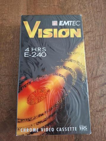 Nieuwe videoband in plastic, vhs, chromecast, emtec vision beschikbaar voor biedingen