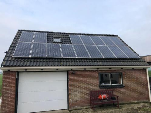 Set van 16 zonnepanelen met omvormer, Doe-het-zelf en Verbouw, Zonnepanelen en Toebehoren, Gebruikt, Compleet systeem, 200 wattpiek of meer