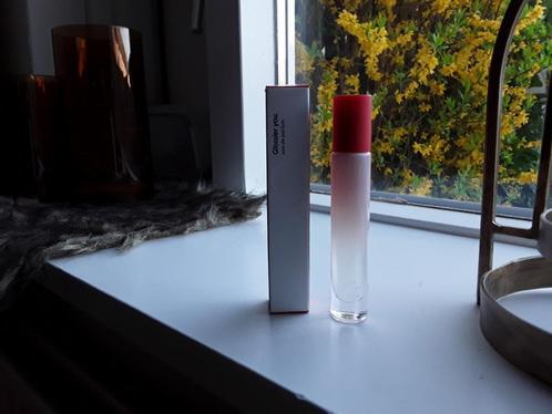 Glossier you eau de parfum 8 ml, Sieraden, Tassen en Uiterlijk, Uiterlijk | Parfum, Zo goed als nieuw, Verzenden