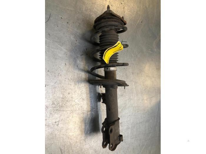 Schokdemperpoot rechts-voor van een Hyundai I30, Auto-onderdelen, Ophanging en Onderstel, Hyundai, Gebruikt, 3 maanden garantie