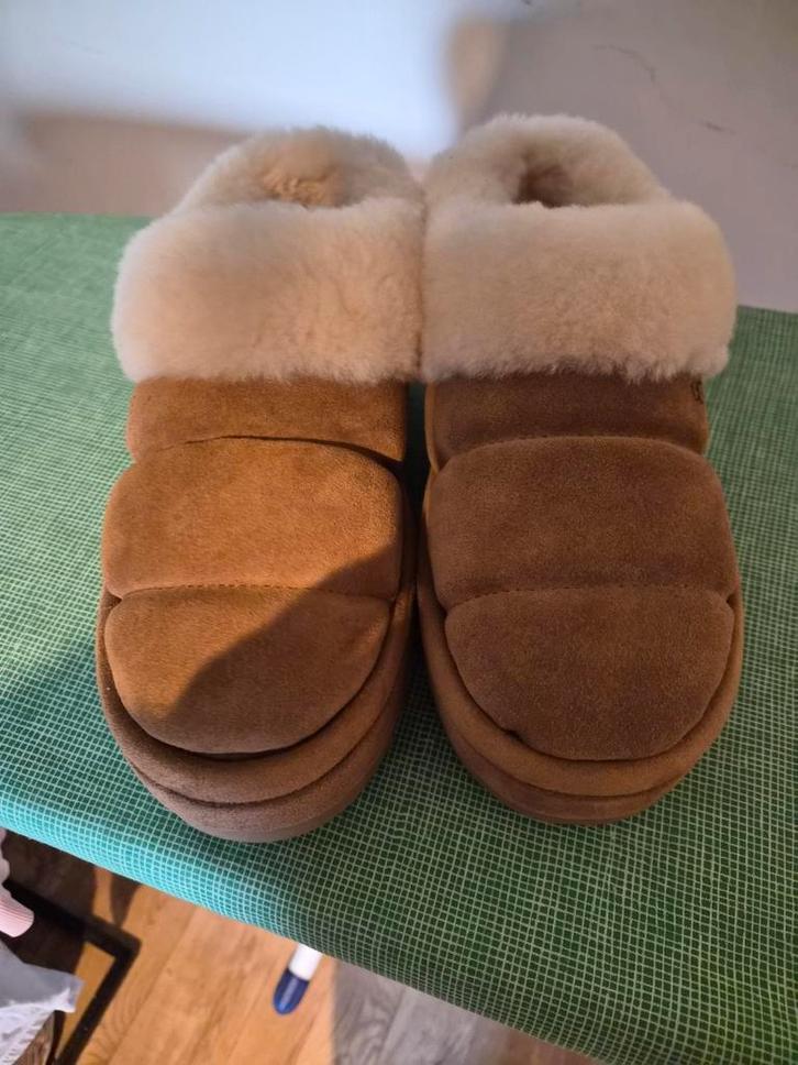 UGG Tazzlita chestnut maat 40, Kleding | Dames, Schoenen, Nieuw, Instappers, Bruin, Ophalen of Verzenden