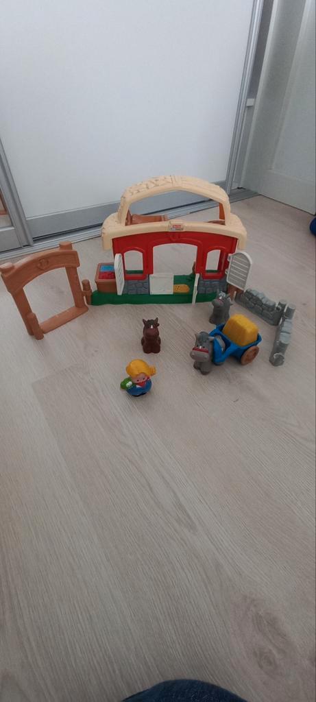 Fisher-Price little people paardenstal, Kinderen en Baby's, Speelgoed | Playmobil, Gebruikt, Complete set, Ophalen