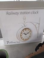 Mooie Stationsklok - Nieuw in Doos, Antiek en Kunst, Ophalen of Verzenden