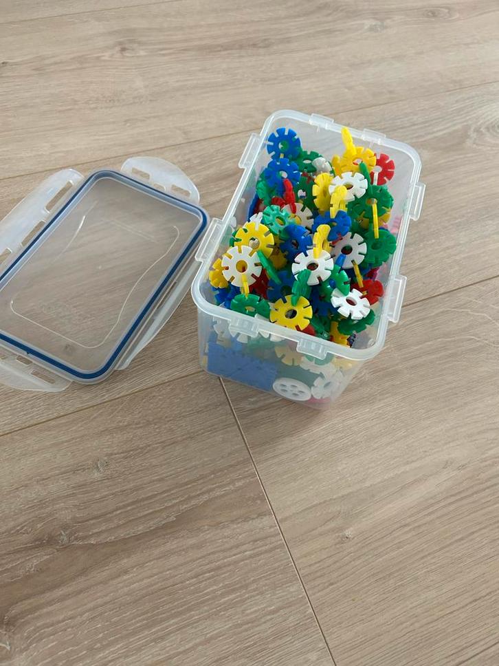 Leuke Bouwset in Opbergdoos, Kinderen en Baby's, Speelgoed | Bouwstenen, Gebruikt, Overige merken, Ophalen