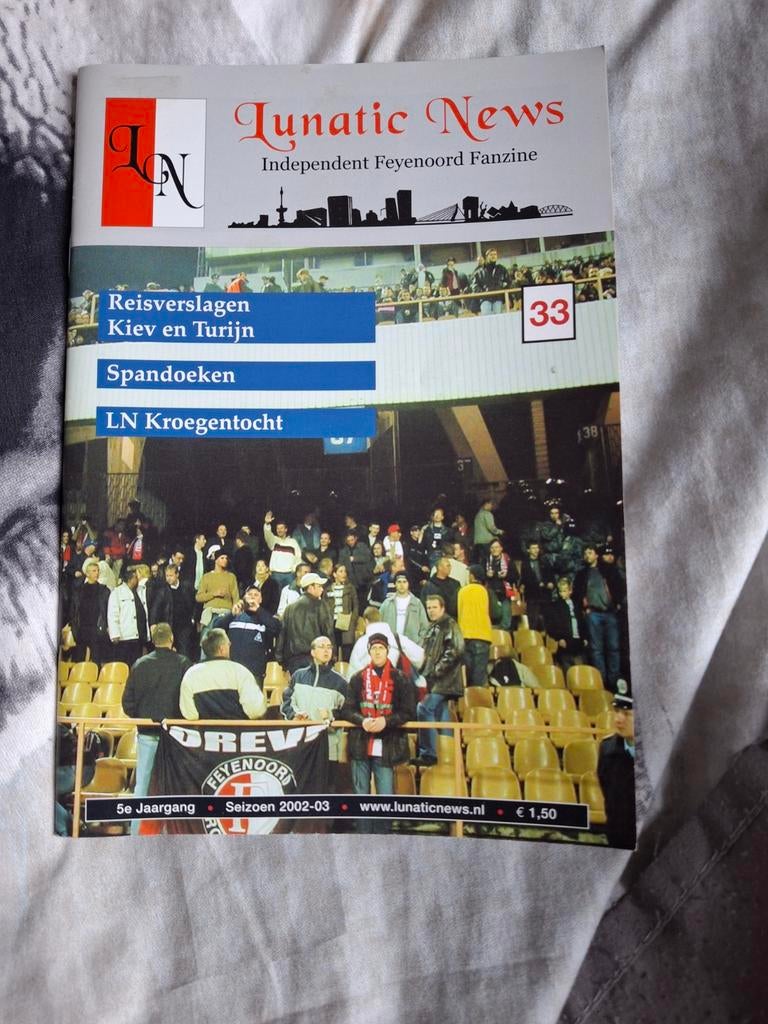 LUNATIC  NEWS BOEKJE. JAARGANG. 5 ., Ophalen of Verzenden, Gebruikt, Feyenoord, Boek of Tijdschrift