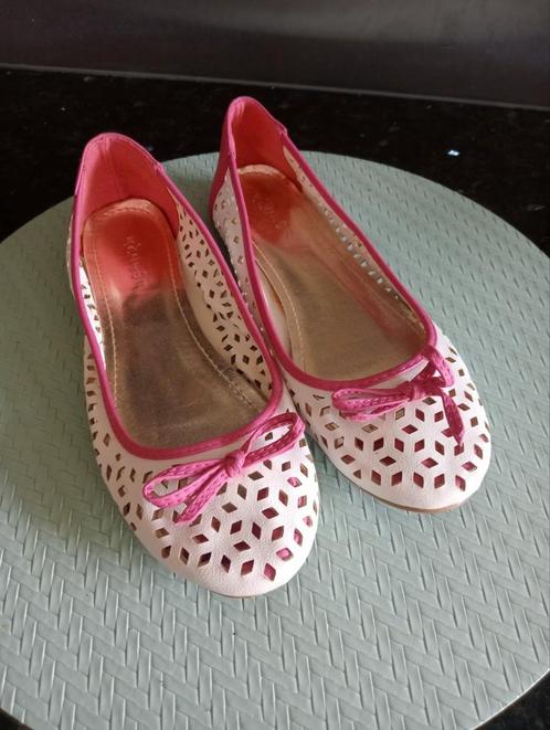 NIEUW: Leuke wit-fuchsia opengewerkte ballerina's maat 39, Kleding | Dames, Schoenen, Nieuw, Ballerina's, Wit, Ophalen of Verzenden