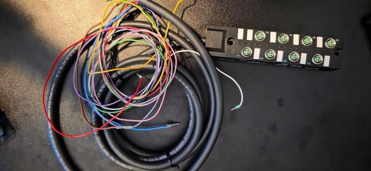 Phoenix verdeelbox SACB- 8/3-L- 3,0PUR-M8 HD, Hobby en Vrije tijd, Elektronica-componenten, Zo goed als nieuw, Ophalen of Verzenden