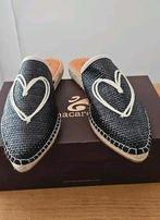 Espadrilles met hart detail mt 39 merk Macarena, Kleding | Dames, Schoenen, Zwart, Nieuw, Ophalen of Verzenden, Espadrilles of Moccasins
