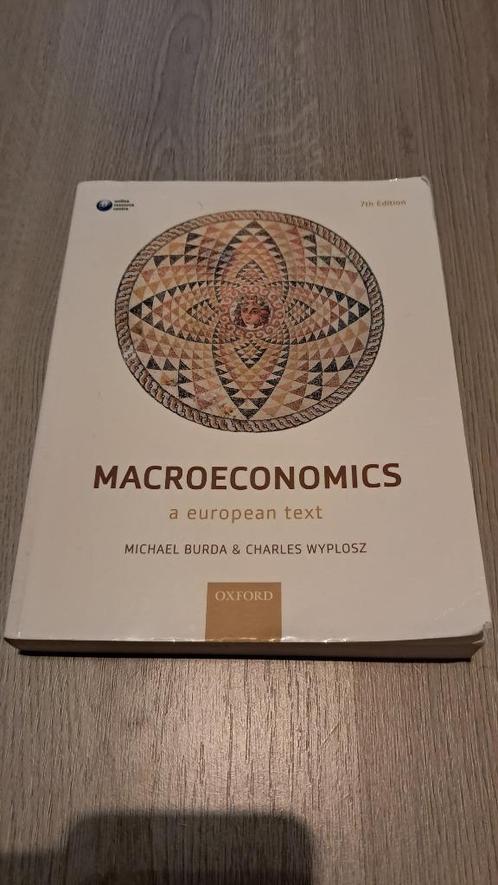 Macroeconomics: A European Text, econometrie studieboek, Boeken, Studieboeken en Cursussen, Zo goed als nieuw, WO, Beta, Ophalen of Verzenden