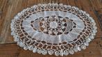 Brocante fijn gehaakt ovaal kleedje, Antiek en Kunst, Antiek | Kleden en Textiel, Ophalen of Verzenden