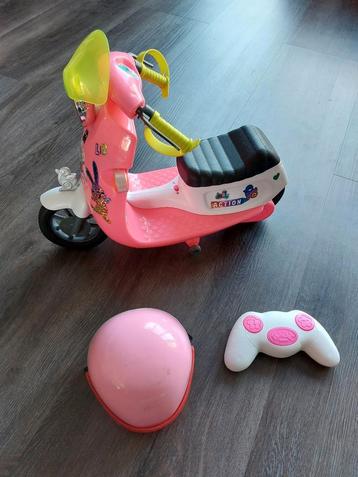 Babyborn scooter met helm beschikbaar voor biedingen