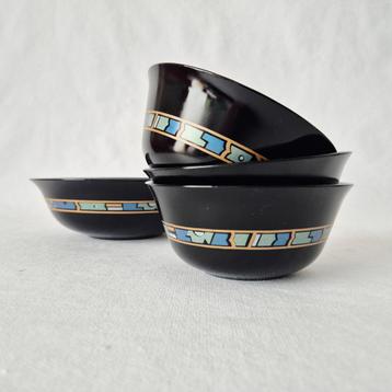 Arcoroc France Grand Bol Saladier Noir Aztec schalen  beschikbaar voor biedingen