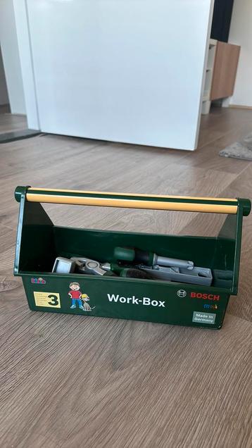 Bosch gereedschapskist met gereedschap beschikbaar voor biedingen