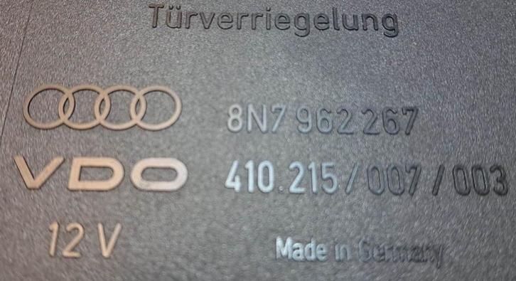 Centrale vergrendeling / bediening koffer AUDI TT, Auto-onderdelen, Elektronica en Kabels, Audi, Gebruikt, Ophalen of Verzenden