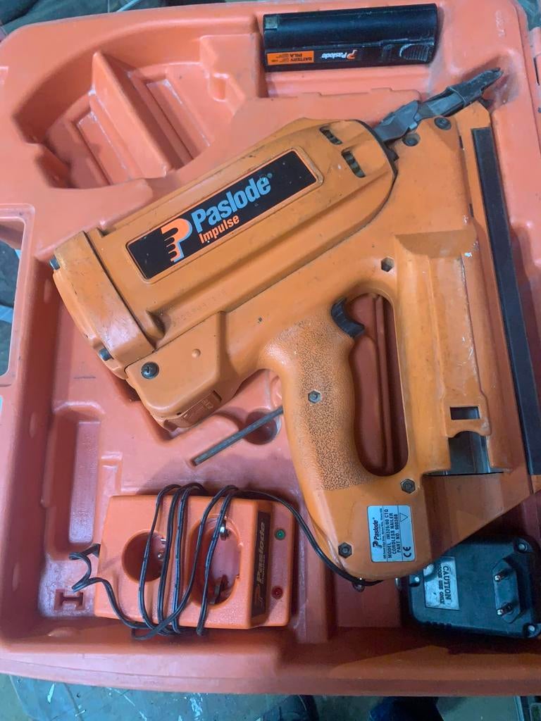Nagelpistool Paslode impulse.IM 325/80, Ophalen, Gebruikt, Kolomboormachine