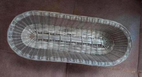 Ovale rieten mand, Huis en Inrichting, Woonaccessoires | Schalen en Manden, Gebruikt, Mand, Ovaal, Riet, Ophalen of Verzenden