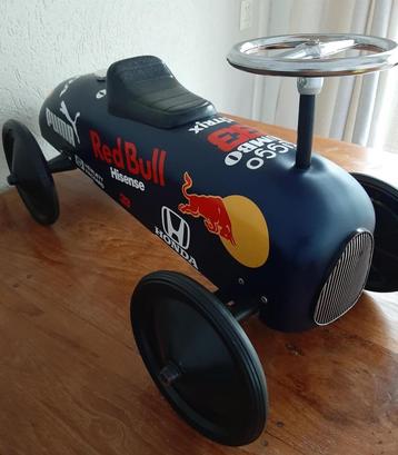 Loopauto Red Bull racing beschikbaar voor biedingen