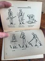 Nederlands KNIL KL voorschrift wapen stelling 1947 genie, Verzamelen, Militaria | Tweede Wereldoorlog, Verzenden, Nederland, Embleem of Badge