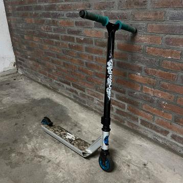 Te koop: Grijze step – gebruikt maar nog goed te gebruiken beschikbaar voor biedingen