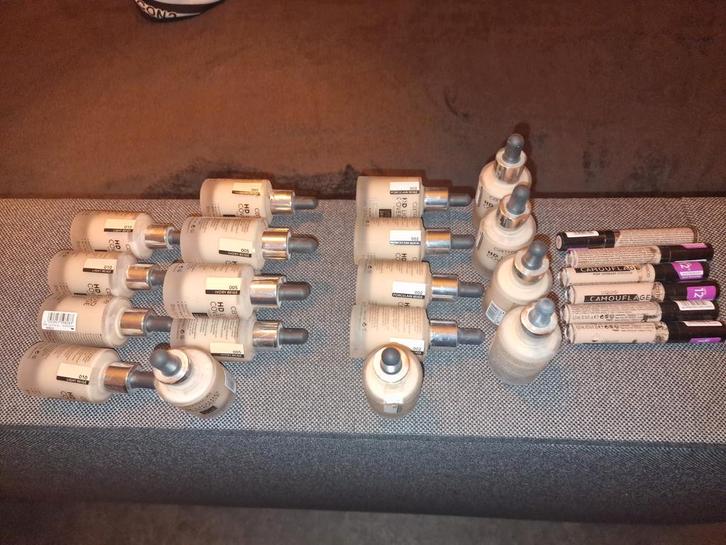 essence hd foundation, Sieraden, Tassen en Uiterlijk, Uiterlijk | Cosmetica en Make-up, Nieuw, Handen en Nagels, Overige kleuren