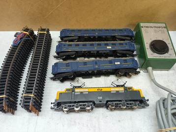 LIMA WAGONLITS TREIN MET RIJTUIGEN E LOK beschikbaar voor biedingen